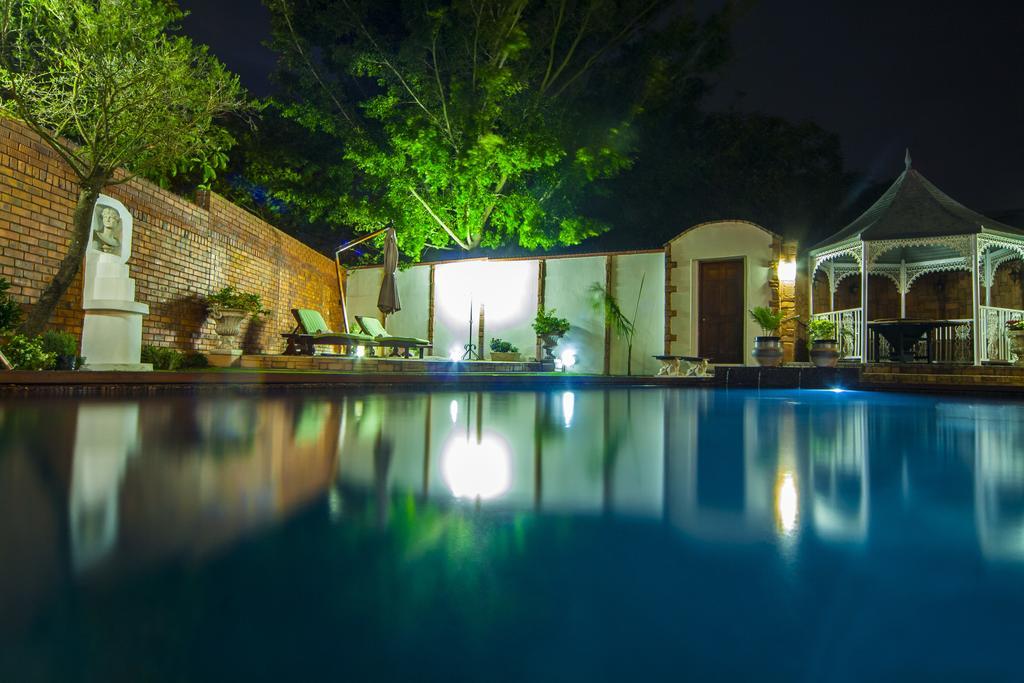 Aristo Manor Hotell Richards Bay Exteriör bild