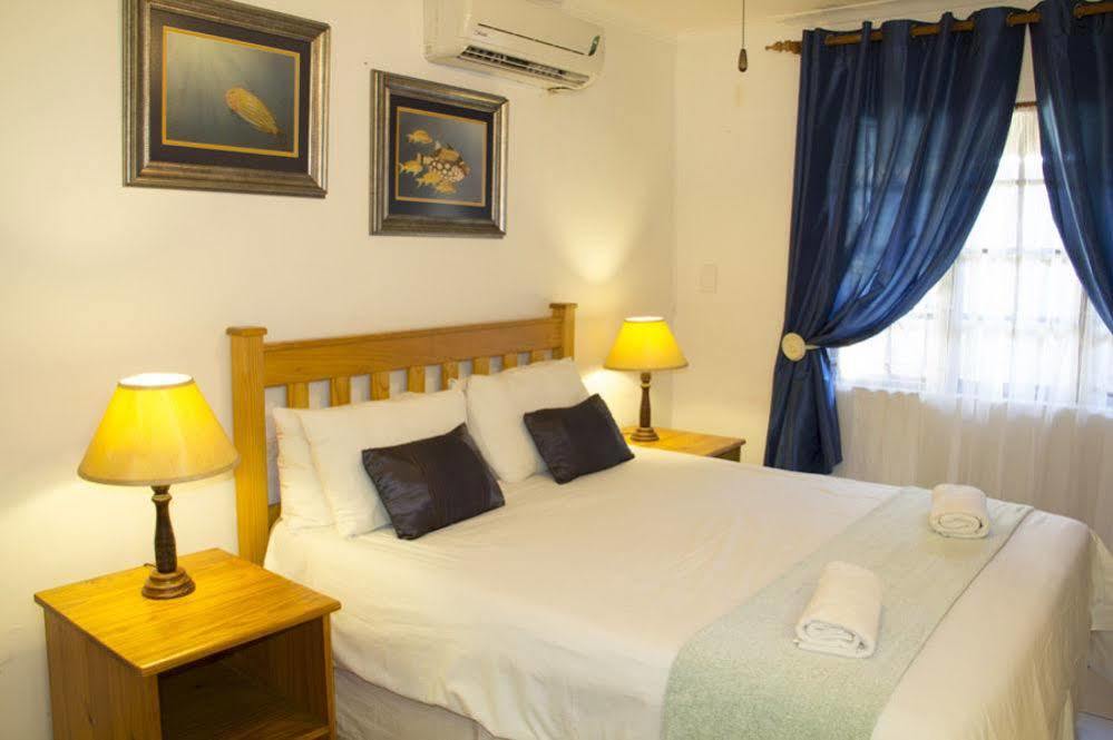 Aristo Manor Hotell Richards Bay Exteriör bild