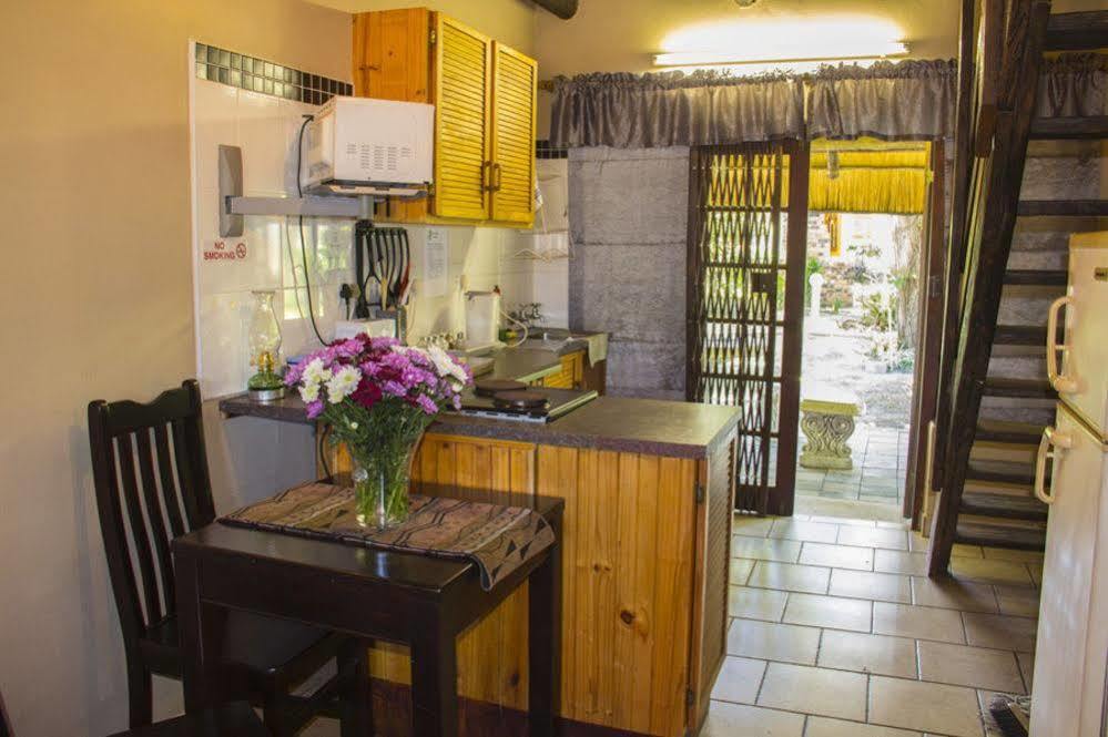 Aristo Manor Hotell Richards Bay Exteriör bild