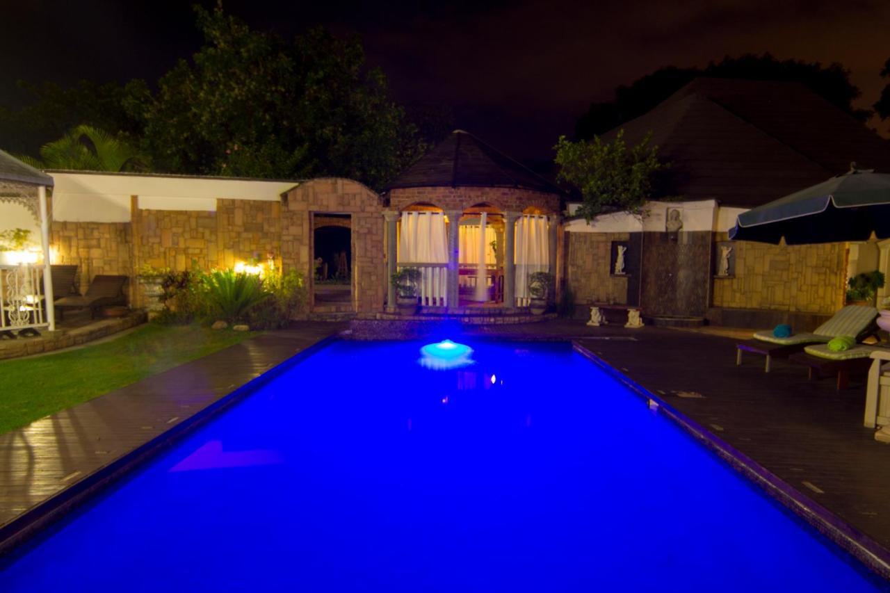 Aristo Manor Hotell Richards Bay Exteriör bild